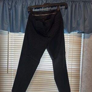 Express Black Pinstriped Capris Sleek Design